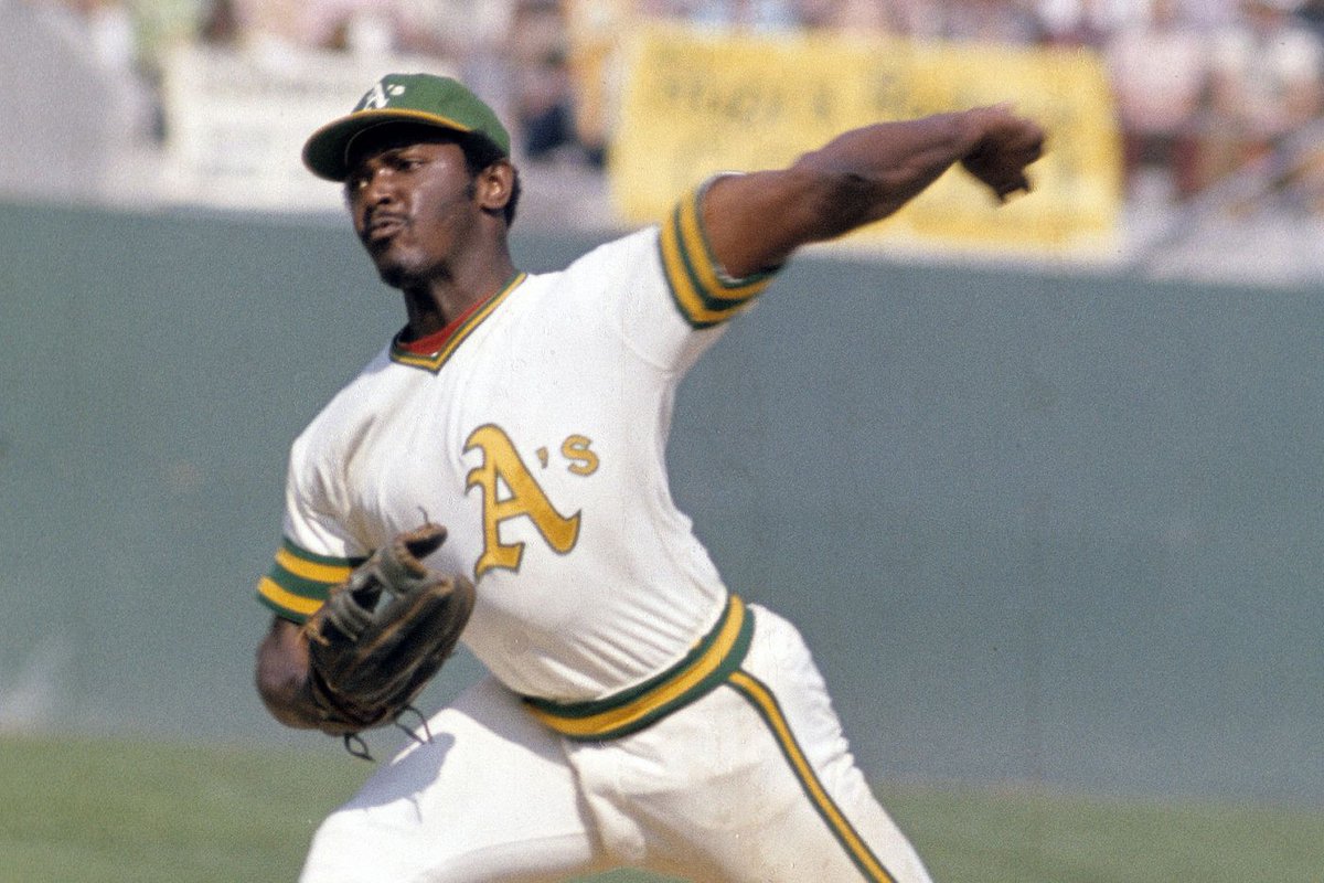 OleTimeHardball's tweet photo. Vida Blue was 124-86 with the Oakland A's, posted 125 CG and 28 Shutouts, and captured the 1971 AL Cy Young and MVP awards https://t.co/Yw6mveDUye