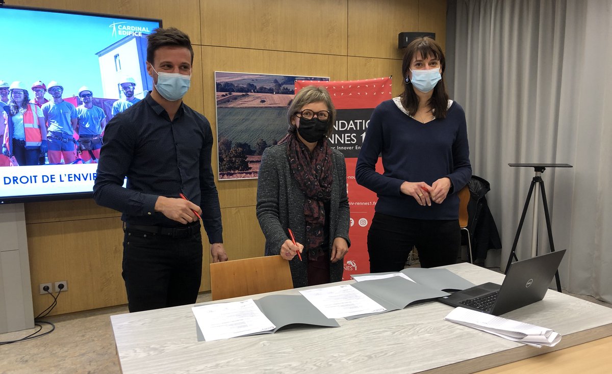 FondUnivRennes's tweet photo. [Membre]👏@groupe_NGE #CardinalEdifice parraine M2 #Environnement #Droit @UnivRennes1 "vous êtes la nouv. génér. d'entrepreneurs : aidez-nous à changer de regard, à ouvrir des perspectives, tirez-vous vers le haut quitte à nous bousculer un peu !" B.Cardinal https://t.co/Z6bOsZwvKi