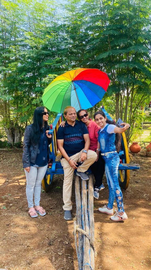 tillusagro's tweet photo. Patel family and their relatives had a refreshing #HuradaParty at Tillus Agro Tourism. 😍 They left our place in the evening with lovely feedback and promise to return back again 🙌

#hurda #hurada #hurdaparty #huradaparty #solapur #solapurcity #solapurkar #solapuri #mh13 https://t.co/PfpURD75uZ