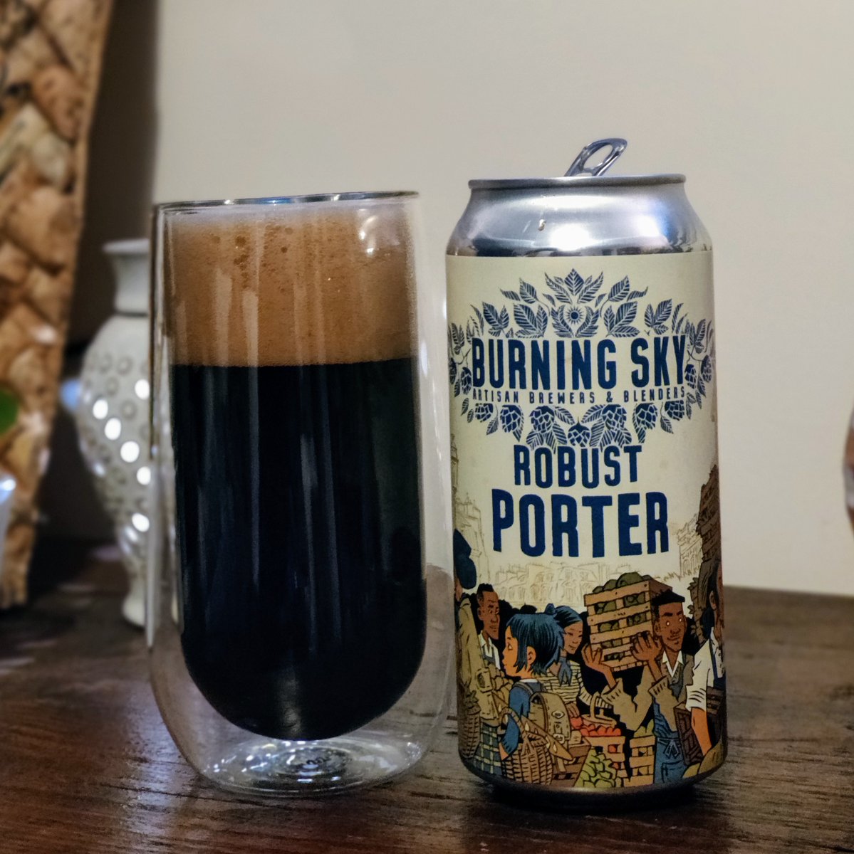 SDCellars's tweet photo. We don't know a single person who doesn't love this beer. Even if 'dark beer' isn't your typical choice, this porter from @burningskybeer is really worth a try. 😍
#craftbeer #beeroclock #robustporter https://t.co/dvftu3Er49