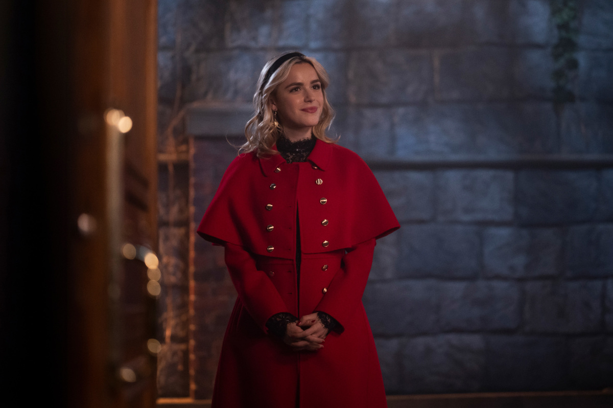 ArchieComics's tweet photo. Sabrina Spellman arrives in #Rivervale next Tuesday at 9/8c on The CW! #Riverdale

(2/2) https://t.co/hSZ81beVrq