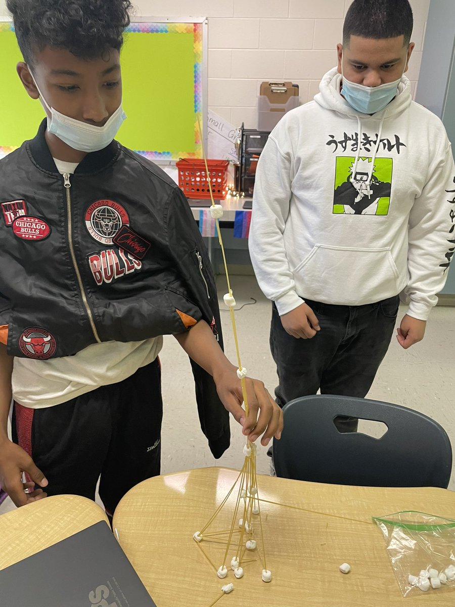 AwesomeSwanson's tweet photo. We are so grateful for our community partners from MNA! They have done an amazing job sharing STEM careers and activities with our 8th graders this quarter! #PBL #UAA @libby_w_98 @MelissaW1964 @URBANACTIndy https://t.co/I0TIx5d0D1
