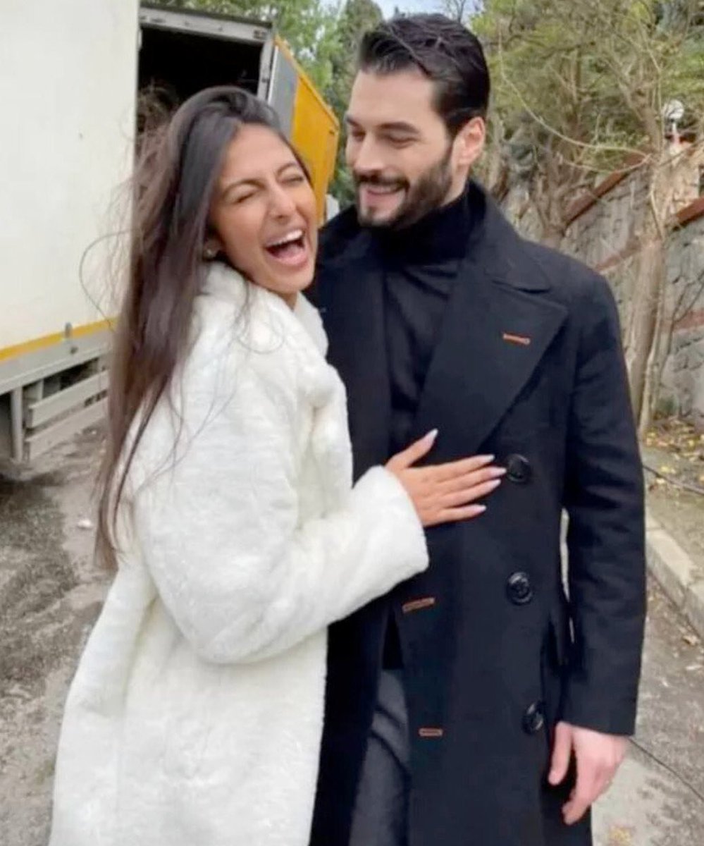 Bu ne şimdi ya bu ne ne yani anlamıyorum ki ne yani offf