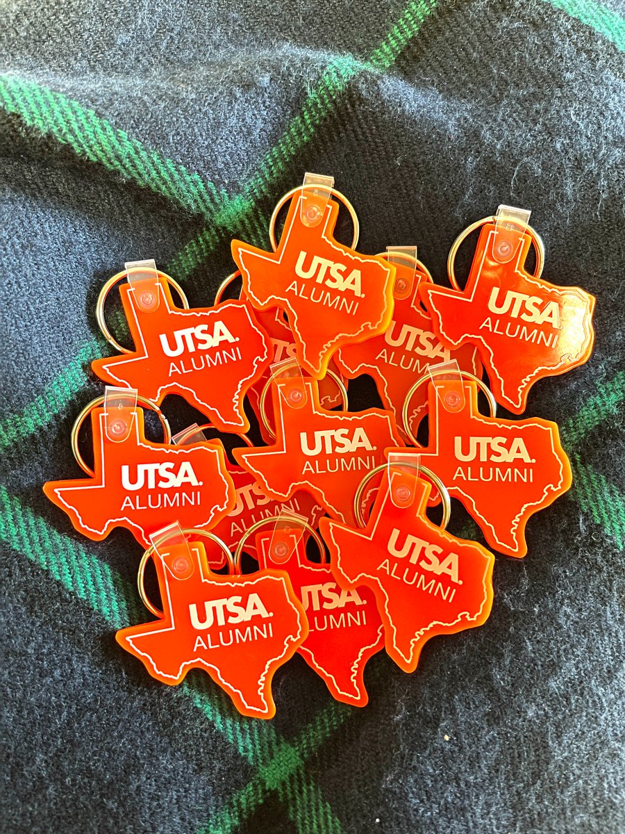 UTSAAlumni's tweet photo. It's December and you know what that means...ALUMNI CHEER IS BACK!

On the 1st day of Alumni Cheer, my association sent to me...

12 #UTSAAlumni keychains!

Follow, RT, and tag a friend to be eligible to receive a gift and spread some holiday cheer🎁🤙 (1 per winner) https://t.co/GASWuzivfa