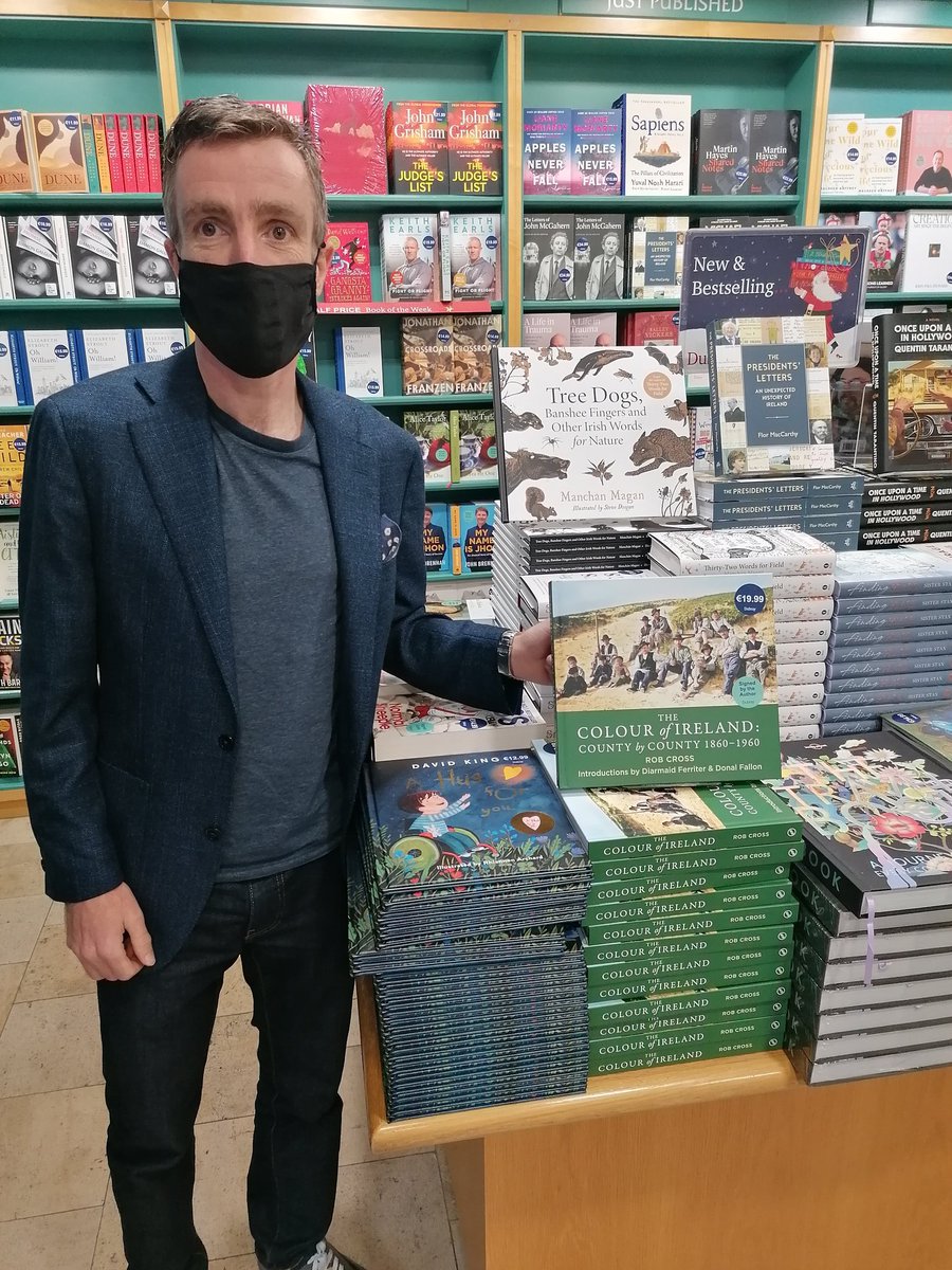 RobCross247's tweet photo. People have been requesting signed copies of my debut book 'The Colour of Ireland: County by County 1860-1960', so delighted to say that I've just signed 40 copies there this evening in Dubray bookstore on Grafton Street in Dublin.
📚#TheColourOfIreland 🇮🇪
#xmassorted #shoplocal https://t.co/frothGy4rz