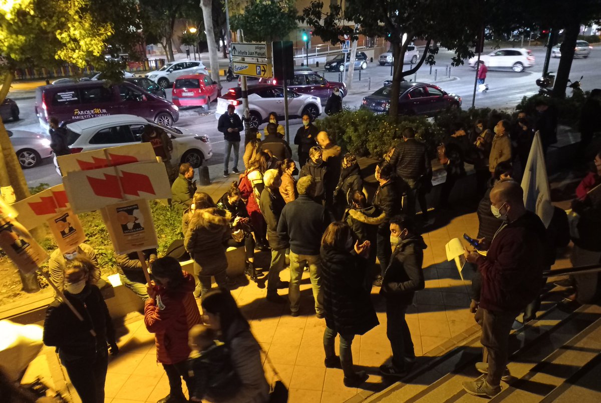 STERM_La_Inters's tweet photo. Nuevamente defendiendo procesos de #consolidación reales y efectivos que acaben con el abuso a la #temporalidad y reduzcan la interinidad.
Por un profesorado con derechos y plantillas de profesorado estables.
#EstabilidadInterina https://t.co/Yu7828aszf