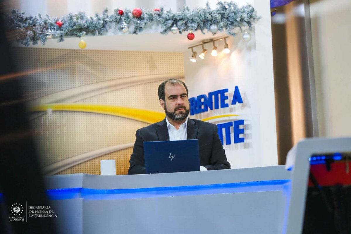 #PlanNavidad2021 | Gobierno del Presidente <a href="/nayibbukele/">Nayib Bukele</a> despliega 23,000 elementos de la <a href="/PNCSV/">PNC El Salvador</a> para Plan Navidad 2021. Más detalles en: bit.ly/3Df8tWy