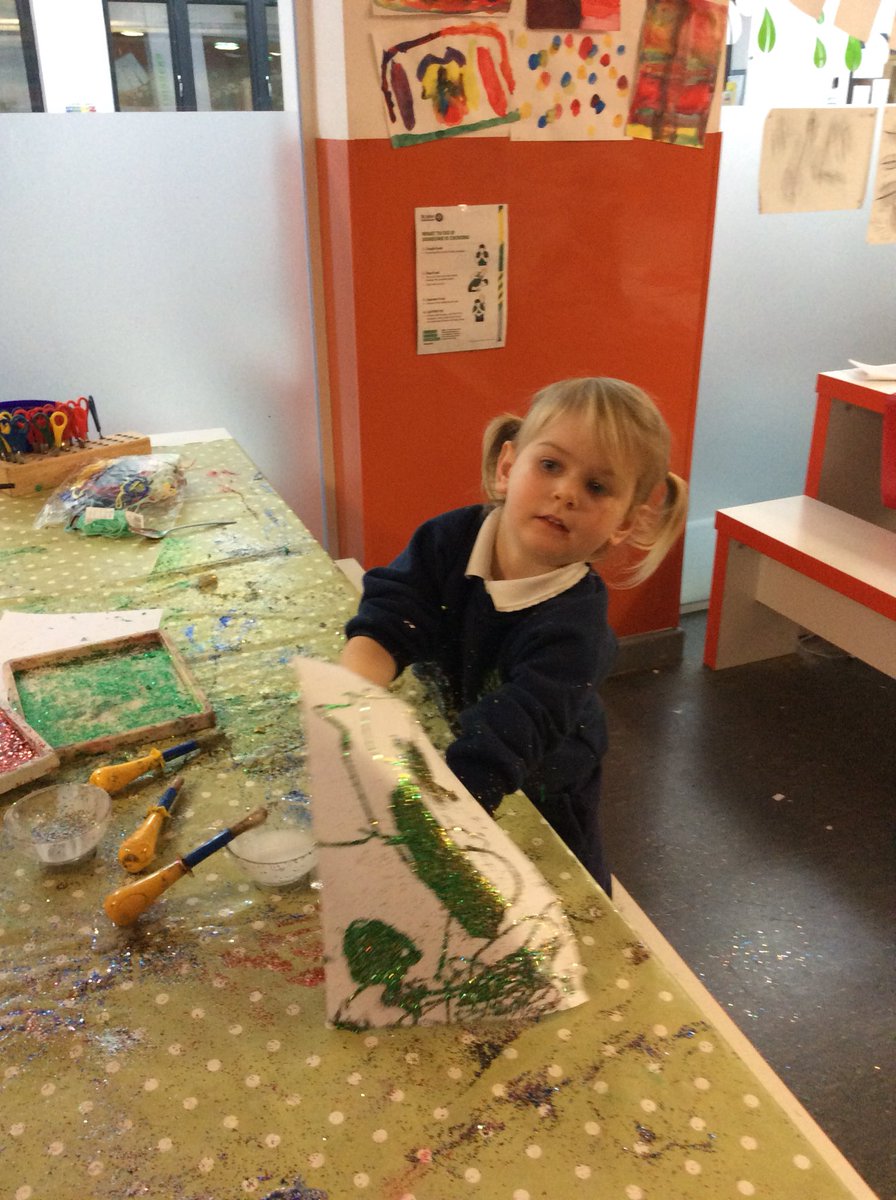 Glitter fest ...making Christmas tree decorations 🎄