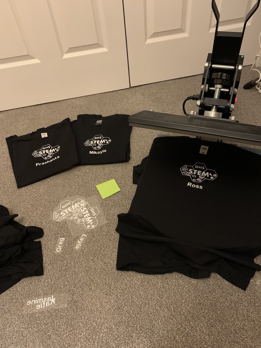 STEM Leader t-shirts coming together! 🤩