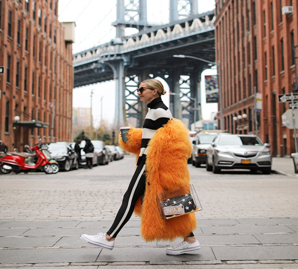 FashionEdits's tweet photo. The fashion industry is always changing and evolving, which means new fashion tips are learned every year. In 2022, there will be a lot of changes in the world of fashion.
Click here to visit our website: https://t.co/NJlASng8Zd
.
.
#Fashionedits #Michellew #classic #collectors https://t.co/P9nbzWCdvU