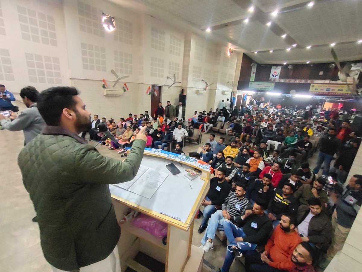 nsui's tweet image. AICC National Spokesperson @JaiveerShergill &apos;s potent words stimulated the youngsters at Jalandhar today towards making all out efforts to make our Punjab the Numero Uno state. @NSUIPunjab led by @AkshaySharmaOrg would lead the youth charge in 2022 Polls.
#Congressfor2022