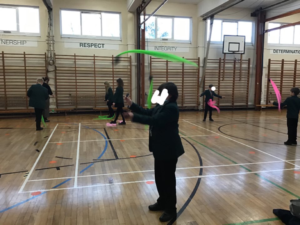 BParnieMFL's tweet photo. Great turn out for poi club again this week! 🥰 https://t.co/GhNUVdMiwN
