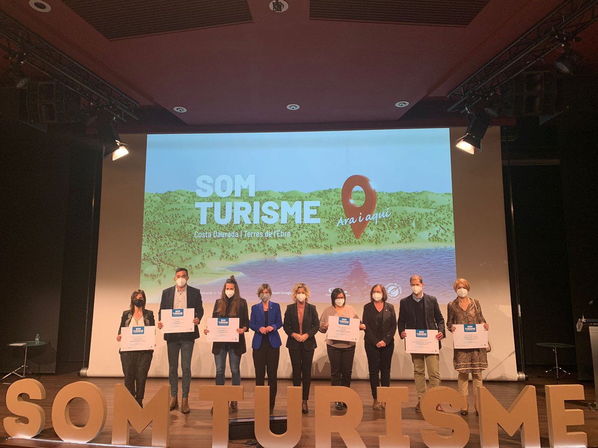 ERC_DipTa's tweet photo. 👏 Enhorabona als guardonats #PremiJordiCartanyà #SomTurisme

-PortAventura EcoEduca
-Riu a l’Ebre
-@nauticparc Costa Daurada i Terres de l’Ebre
-Conficon Turisme i Tradicions
-Priorat Explained SL @priorat_expl
-@musclarium https://t.co/LtOpFEQC5S