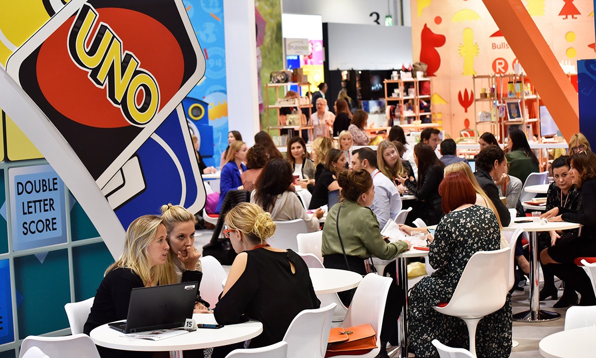 На выставке Brand Licensing Europe прошло около 3 тыс. бизнес-встреч. Впервые за два года крупнейшее событие лицензионной индустрии – выставка Brand Licensing Europe – прошло в офлайн-формате.
Подробнее: i-igrushki.ru/b2b-segment/re…