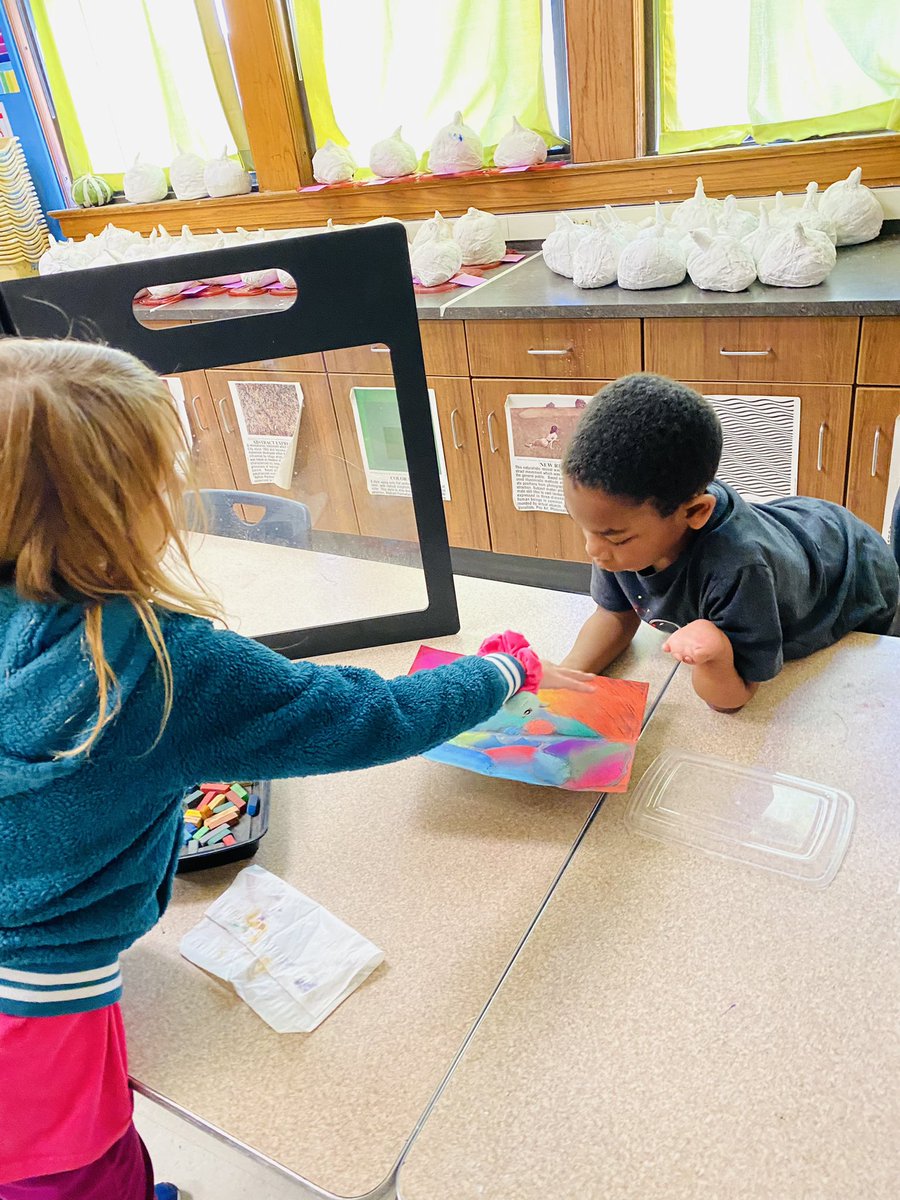 SusanPaige14's tweet photo. 2nd graders critiquing each other’s work as they wrap up their abstract chalk art @JCWestElem https://t.co/uBKiMhrbv9