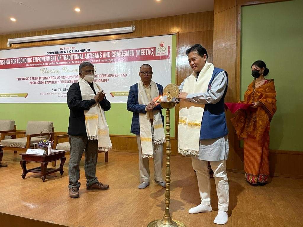 BJP4Manipur's tweet photo. Hon'ble Minister Sh @BiswajitThongam attended the Closing Ceremony of Strategic Design intervention workshops for New Product Development &amp; Production Capability Enhancement for Manipur crafts organized by #MEETAC.

@BJP4India @narendramodi @JPNadda @sambitswaraj @NBirenSingh https://t.co/4m8diocLBM