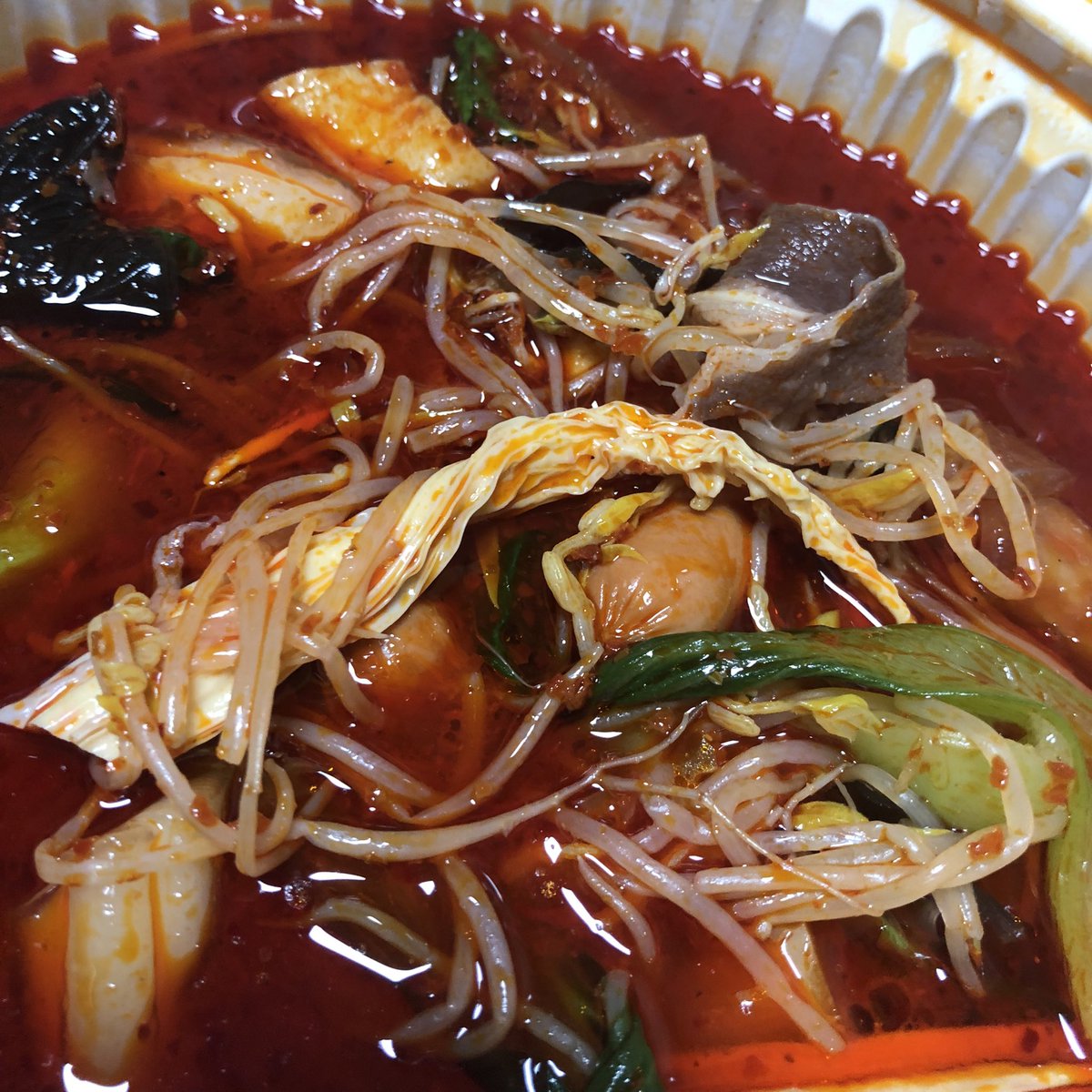 Seo27_'s tweet photo. 마라타아앙... 먹고 싶어 또르르르
소맥이랑.... 크으 (소주 아직도 못 마십니다) https://t.co/xUXfcyvkgQ