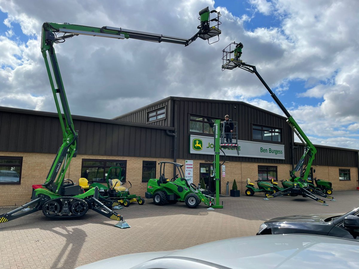 Avant Tecno UK (@avanttecnouk) on Twitter photo We are delighted to share that <a href="/BenBurgessAg/">Ben Burgess</a> has recently become a Leguan dealer โค
And it's not taken them long to get their first sale!
Congratulations to Commercial Manager Chris Pateman, an excellent handover this week with new owner - Maurice Fitch Tree Works Ltd ๐ We are delighted to share that <a href="/BenBurgessAg/">Ben Burgess</a> has recently become a Leguan dealer โค
And it's not taken them long to get their first sale!
Congratulations to Commercial Manager Chris Pateman, an excellent handover this week with new owner - Maurice Fitch Tree Works Ltd ๐