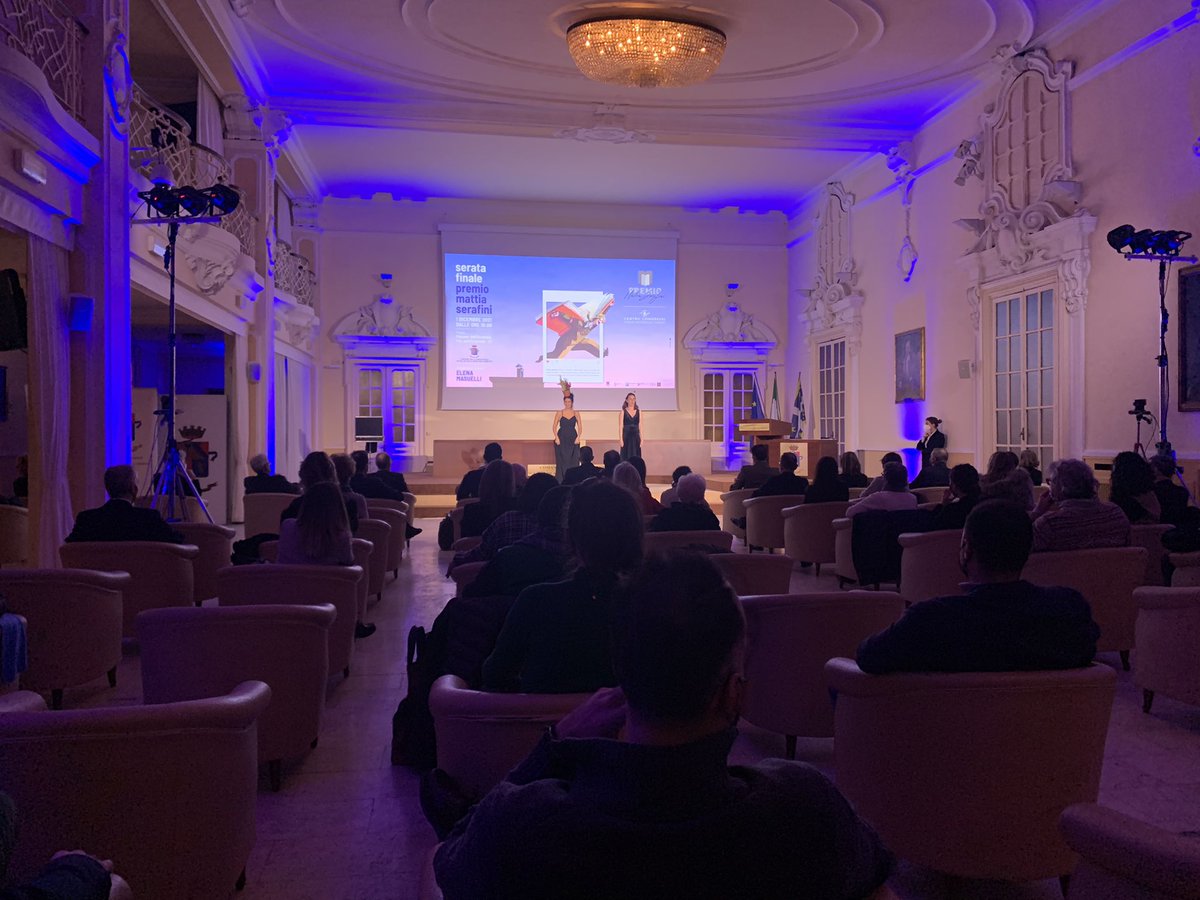 Al via la Serata Finale del #PremioMattiaSerafini 2021. Questa sera sarà nominato il vincitore tra le Case Editrici Finaliste: Acquario Libri, <a href="/Einaudieditore/">Einaudi editore</a>, <a href="/lanavediteseoed/">La nave di Teseo</a>, <a href="/lonelyplanet/">Lonely Planet</a>, <a href="/Marcoseditore/">Marcos y Marcos</a> 
Che vinca il migliore! 
Evento in diretta ➡️ centrocongressiunioneindustriale.it/it/incontrodau…