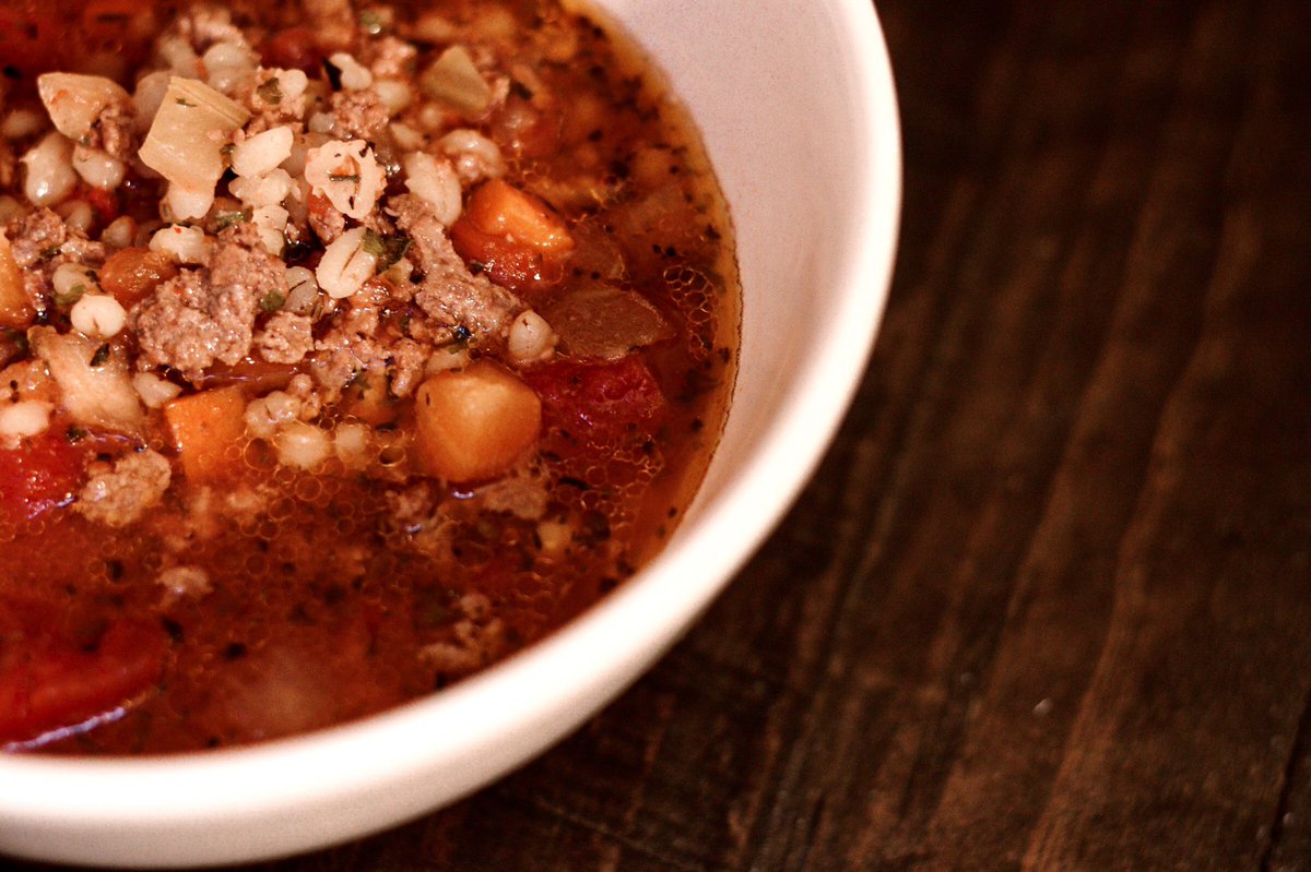 Our December menu is now available!

What's on the menu December: Beef Barley Soup, Yellowknife Salmon, Raspberry Chipotle Pork Tenderloin, Italian Sausage &amp; Creamy Tomato, and our fave, Tangy Cranberry Chicken! Oh and did some say, Chicken Marsala???

#yegwhatsforsupper