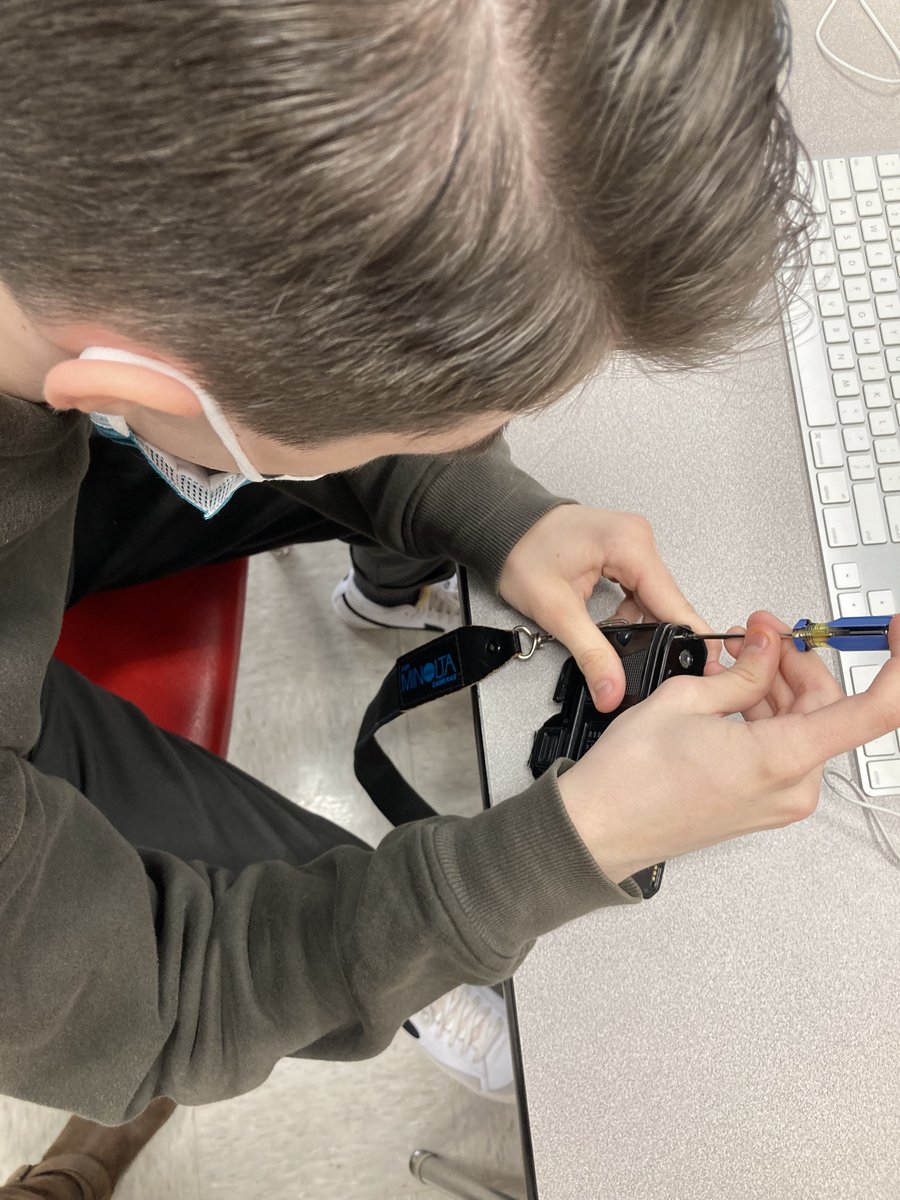 RCKPhotoMedia's tweet photo. Photo 2 students helping me fix broken cameras
#STEAM
#helpfulhands
#ketchamnation
#wcsdempowers https://t.co/CsBuCslwOn