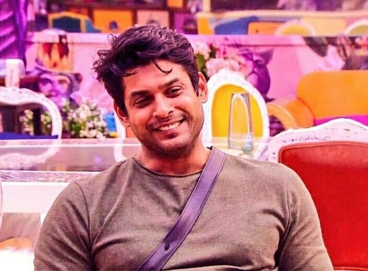 Mir_Meran's tweet photo. History repeating by itself 🤣😭
We miss u #SidharthShukla ; #UmarRiaz .

The Art.                     The Artist https://t.co/Rn8JKBq7Fa