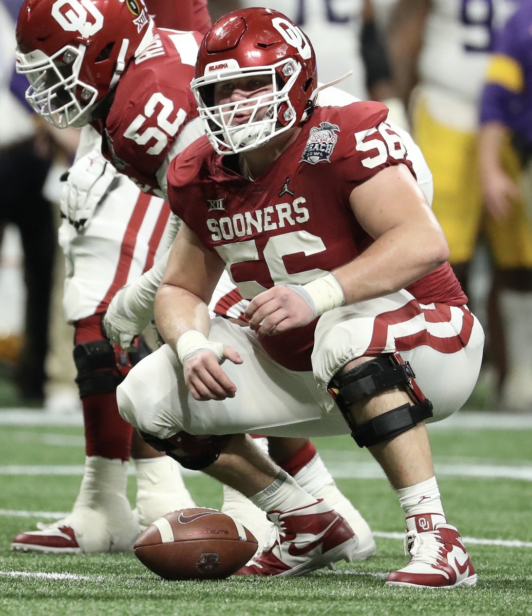 PFF's tweet photo. Creed Humphrey pass blocking | NFL + College

💥 1,750 pass-blocking snaps 
💥 1 sack allowed https://t.co/BBWqCq07Tz