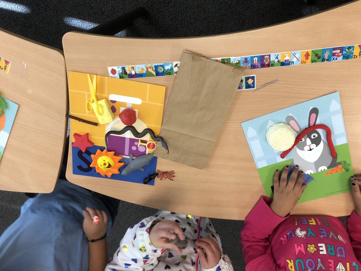 LuciaFrancke's tweet photo. What a BIG difference when we use whole brain learning!
Beginning sounds - Mystery Bag #multisensoryapproach #RISDLitandInt @DoverElementary ⁦@RISDLitandInt⁩ https://t.co/qpSUouEFIi