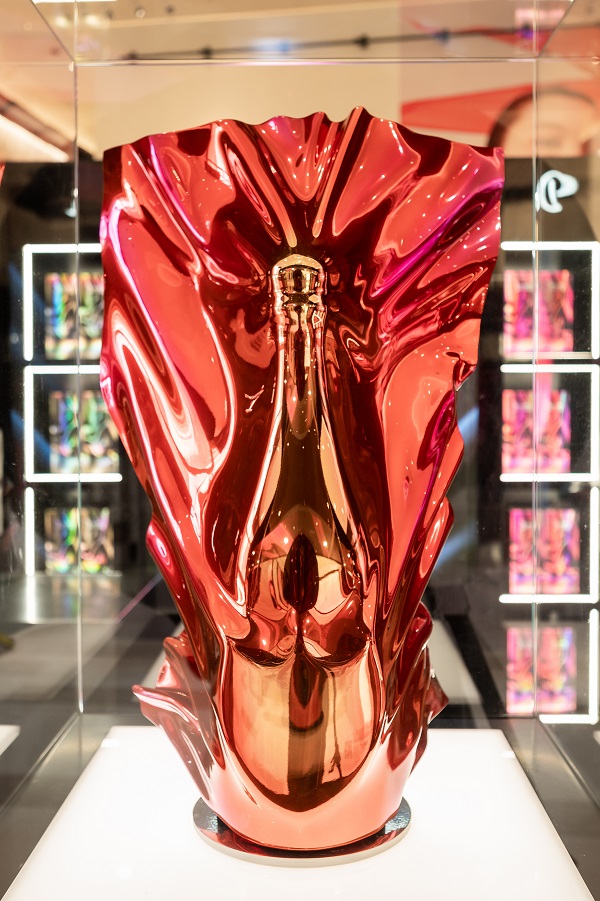 dutyfreehunter's tweet photo. DFS unveils limited-edition Dom Pérignon X Lady Gaga ... - https://t.co/d17g0MXda9 #DFSGroup #DomPérignon #DomPérignonChampagne #DomPérignonXLadyGaga #Do ... https://t.co/tBWYuVSurb