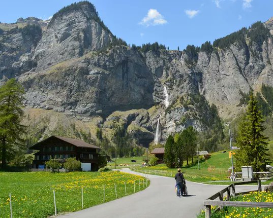 Lisa7SellsHomes's tweet photo. Squeezing in some of these hikes is a good way to make the most of a trip to #Switzerland. #travelplans  https://t.co/McuQxCy0VE https://t.co/EDC6fcYuy3