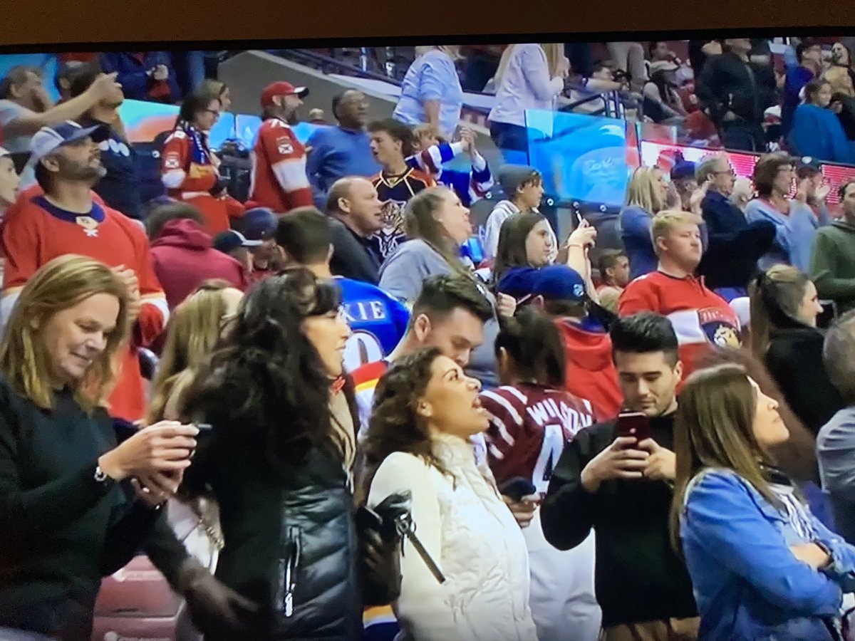 Lo_calLocal's tweet image. ⁦⁦@WashingtonCapit⁩ ⁦@Capitals⁩ have to love having a Reekie fan at the game last night!