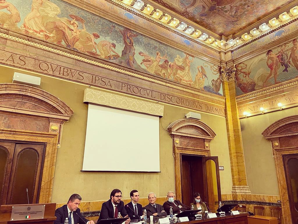 Oggi presentazione de L’incubo di Tocqueville con il Presidente Luciano Violante; Stefano Folli (Repubblica); Marcella Panucci (Capo di Gabinetto - Ministero Funzione Pubblica); Hugo Doyle (Head of International Public Affairs Intesa San Paolo).