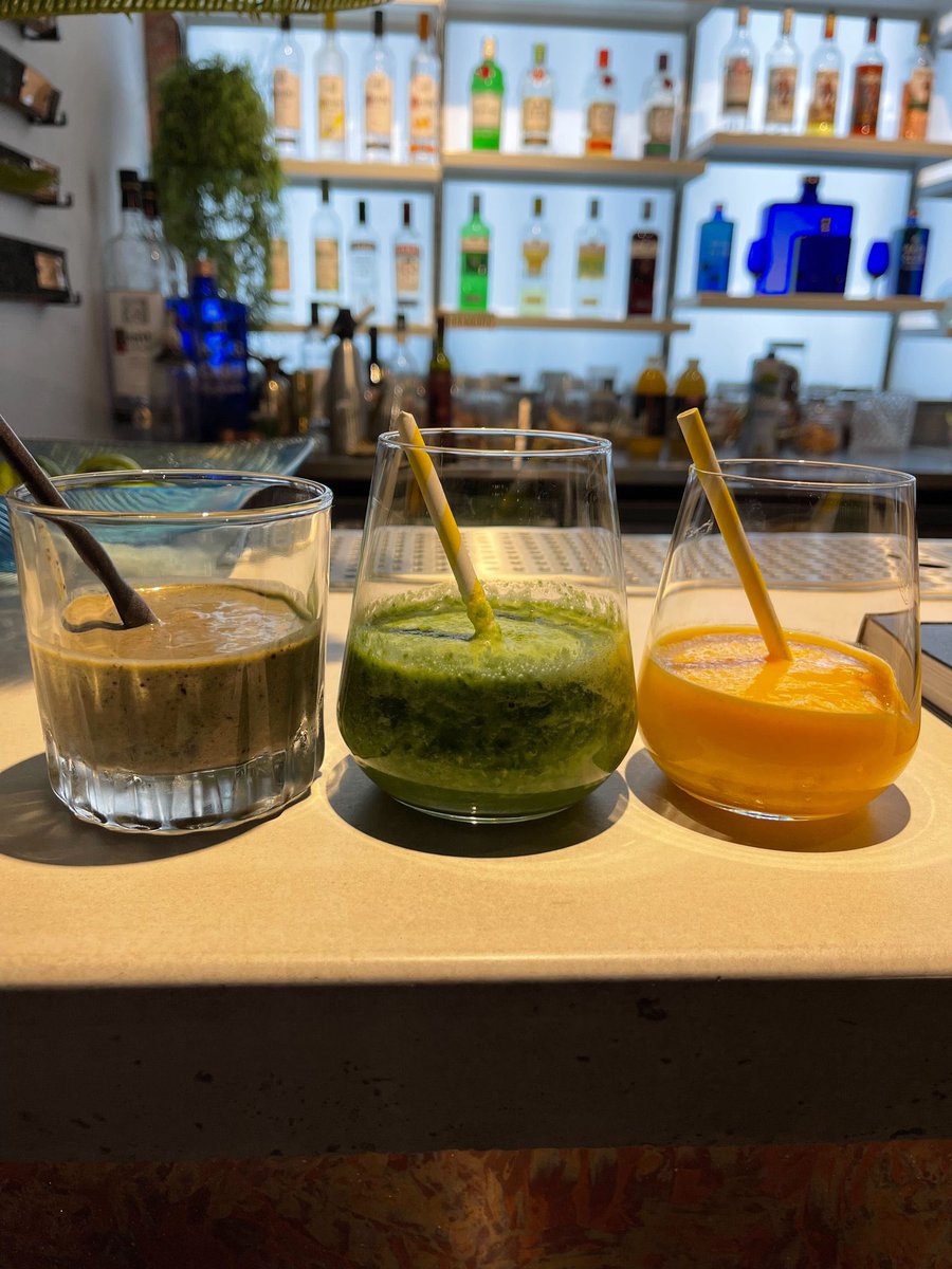 waa_chosen's tweet photo. 🙌 Our team was introduced to Hal Elrod’s bestseller ‘The Miracle Morning’ for the latest instalment of Wellness Wednesdays! 

❤️ We were also treated to a choice of yummy Superfood Smoothies at the bar! https://t.co/Z3hKh3irki