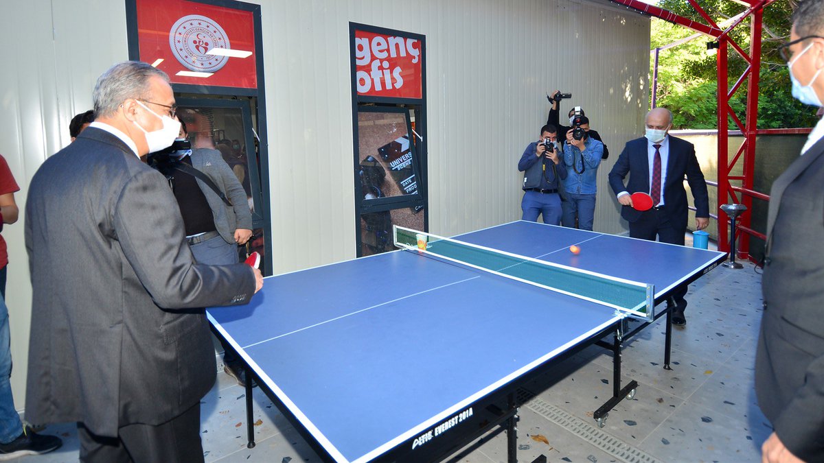 Genç Ofis Öğrencilerimizin Hizmetinde <a href="/gencliksporbak/">Gençlik ve Spor Bakanlığı 🇹🇷</a> <a href="/GSB_Mersin/">Mersin Gençlik ve Spor İl Müdürlüğü</a> @GSB_MersinGM <a href="/MersinValiligi/">Mersin Valiliği</a> 👏🏼👏🏼

Detaylar 👉🏼 mersin.edu.tr/haberler/36803…

#MersinÜniversitesi