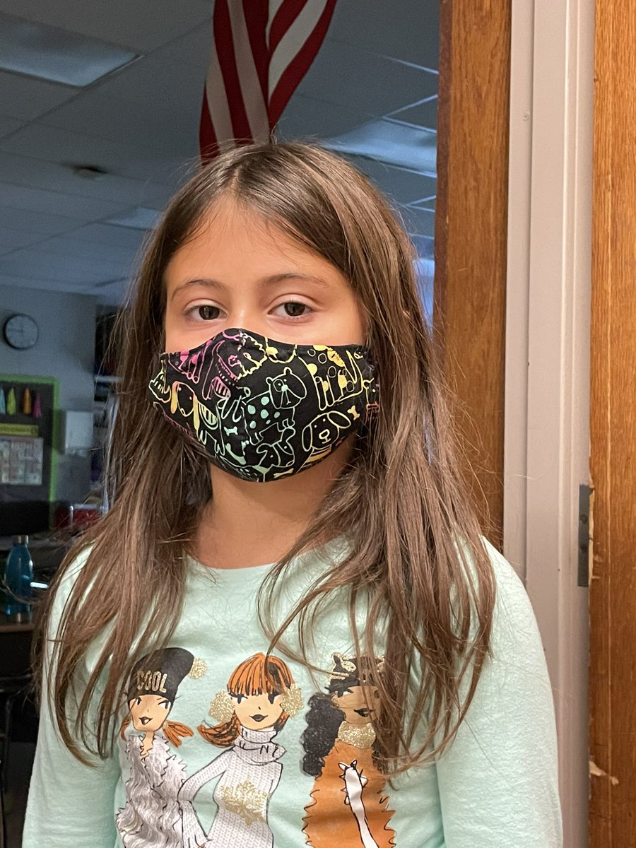 oplibrarynpsd's tweet photo. Yesterday, this #OPShark handed me the note I didn’t know I needed until I read her kind words and immediately,  a challenging day was changed. Kudos to @LaurieCorrNPSD , @MJohnsonNPSD and @OPfirsties for encouraging kindness so that we can all benefit! #randomactsofkindness https://t.co/kJ1DeRrjAZ