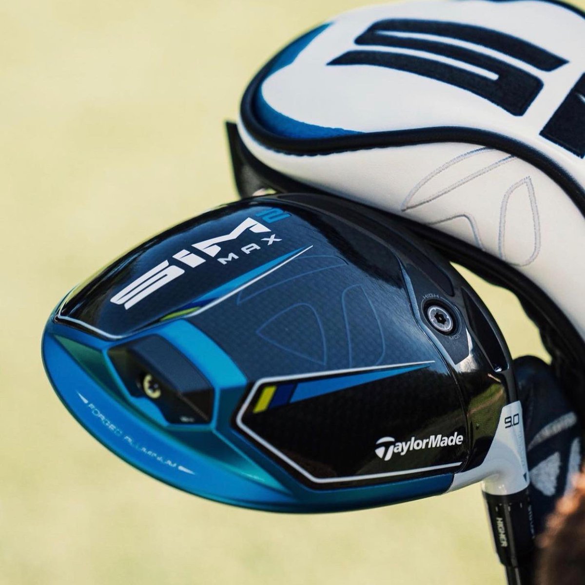scottsdalegolf's tweet photo. 🎁 WIN 🎁

DAY 1 of our 12 days of giveaways and we’re giving away a TaylorMade SIM2 Driver/Fairway/Hybrid &amp; balls (RRP £1055)

Enter:
1. FOLLOW US ⛳️
2. LIKE &amp; RT post 😍
3. TAG 3 mates👇

🔥 50 BONUS ENTRIES when you also enter on Insta 👉 https://t.co/YvKLzO7wcI

Draw 16/12/21 https://t.co/ktdFjkmnph