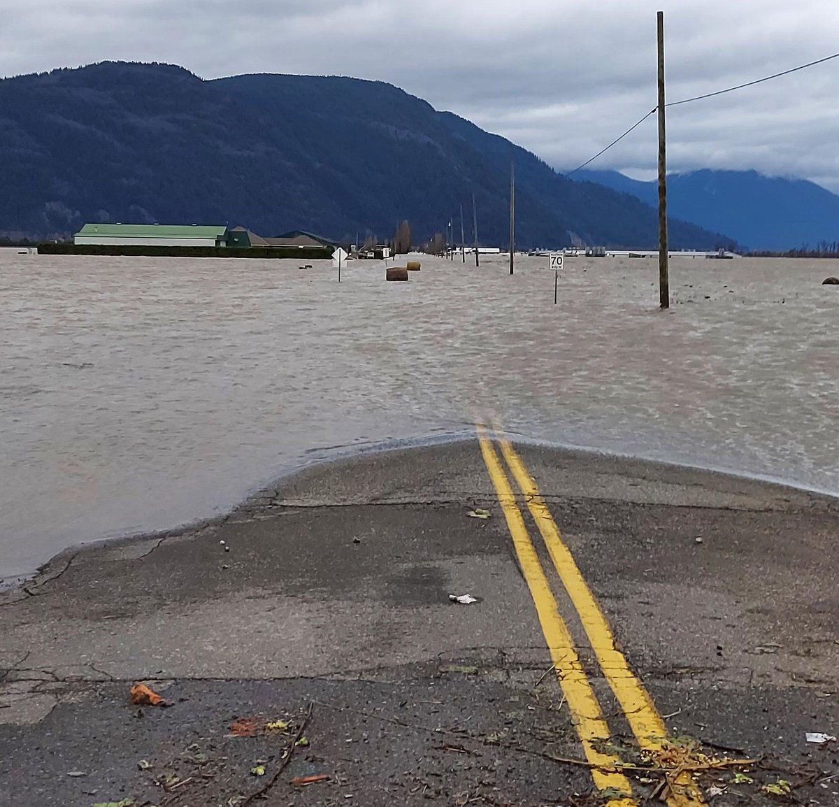 AbbyPoliceDept's tweet photo. A few pictures from Whatcom Road and Campbell Road areas this morning. Conditions are improving and the rain has stopped. https://t.co/MJPmFRMng3