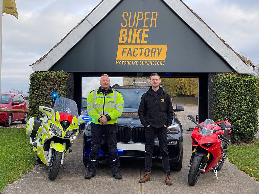 SuperbikeFactor's tweet photo. SuperBike Factory | @Tracker_UK 🏍
Did you know Tracker is the only tracking company in the UK to have a formal agreement with all UK police? 👮🏻♂️
Tracker Vantage available at SuperBike Factory - ask our sales agent for details!
#superbikefactory #trackeruk #motorbiketracker https://t.co/pcaNVLJFzQ