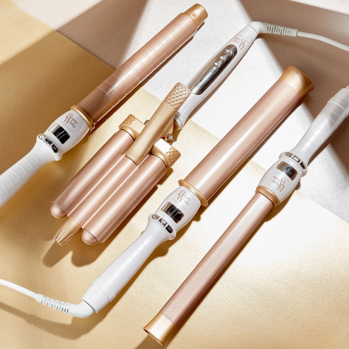 ✨𝐂𝐎𝐌𝐏𝐄𝐓𝐈𝐓𝐈𝐎𝐍 𝐓𝐈𝐌𝐄✨

𝐃𝐄𝐂𝐄𝐌𝐁𝐄𝐑 has come! 🎅 To celebrate we're giving you the chance to #WIN a Styling tool of 𝘆𝗼𝘂𝗿 𝗰𝗵𝗼𝗶𝗰𝗲!! To enter:

- 𝐋𝐢𝐤𝐞 &amp; 𝐑𝐓 this tweet
- 𝐅𝐨𝐥𝐥𝐨𝐰 <a href="/beauty_works/">Beauty Works</a> 

Competition closes on 05.12.21 at 23:59.