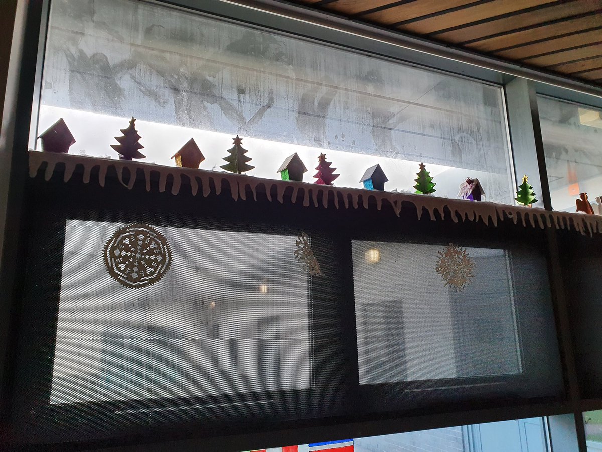 mandybarton2's tweet image. Keats ward is looking lovely and festive. Well done to the patients and staff that have taken part in #FestiveFun @currey_sue @WeAreLSCFT @Linda_Bennetts_ @Margare18027884 @MOgunlokun