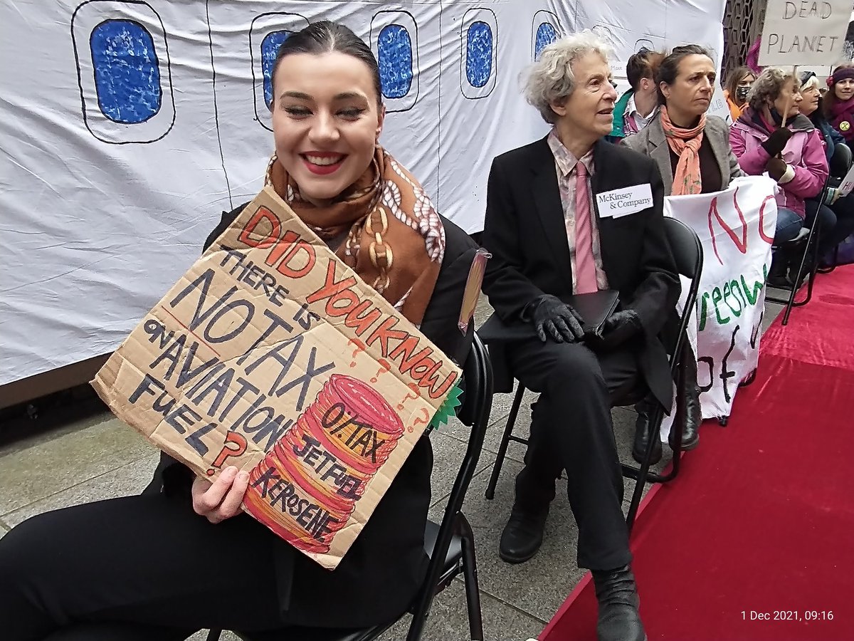 SRebllion's tweet photo. Aviation fuel isn’t taxed; if we applied the same fuel duty as motorists pay for petrol &amp; diesel in the UK, it would raise £10bn. https://t.co/I47QG95y5R