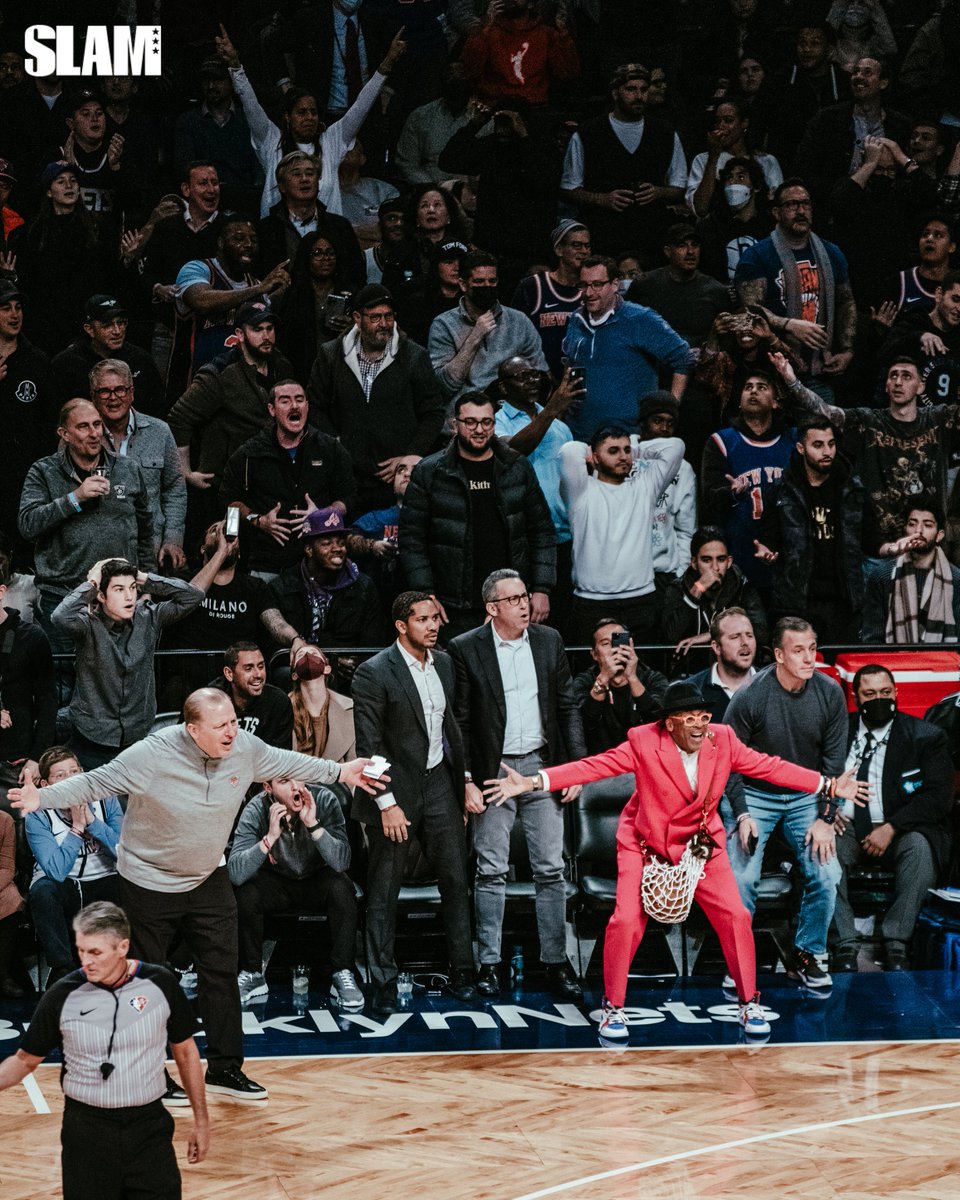 SLAMonline's tweet photo. This is what they mean by coach on the floor. (📸: @Silkyyphotos) https://t.co/52CbGdPqew