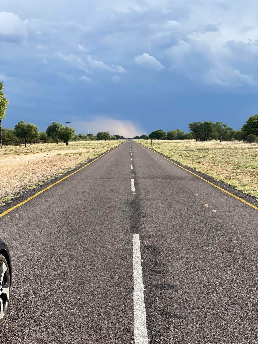 BWGovernment's tweet photo. GOOD MORNING BOTSWANA - A PULA ENE

📸 Photo captured along Werda - Makopong road by Ajay Pierre Williams #MagicalBotswana 🇧🇼

#Sanitise
#WearMask
#KeepTheDistance
#Vaccinate https://t.co/X8tFlwN4A0