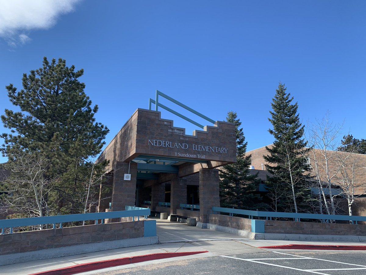 harveyoaxaca's tweet image. My day of amazing continues even with the strong wind here up here at Nederland ES here in @townofned &amp;amp; @BVSDcolorado! Beauty inside and outside of this fantastic learning space! Staff is #AllinForAllStudents! #BVSDProud @DrLoradelaCruz1 #NWNisALLin