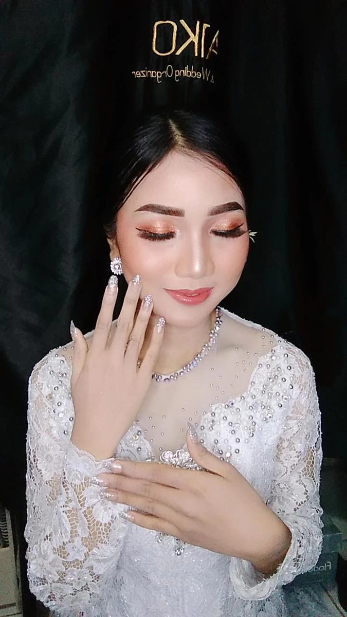 MakeupAiko's tweet photo. AIKO MAKEUP &amp; W.O 
 👉Menerima jasa makeup rias pengantin, makeup akad, makeup wedding, makeup prewed, makeup wisuda, maternity dll.
📍Lokasi: Bogor, Tanah Sareal Jawa Barat Indonesia.
Untuk informasi
📞📲 HP/WA : https://t.co/nLyddwdw8h / ( 089516268990 )

#aikomakeup #makeup https://t.co/b0MxTlfQqK