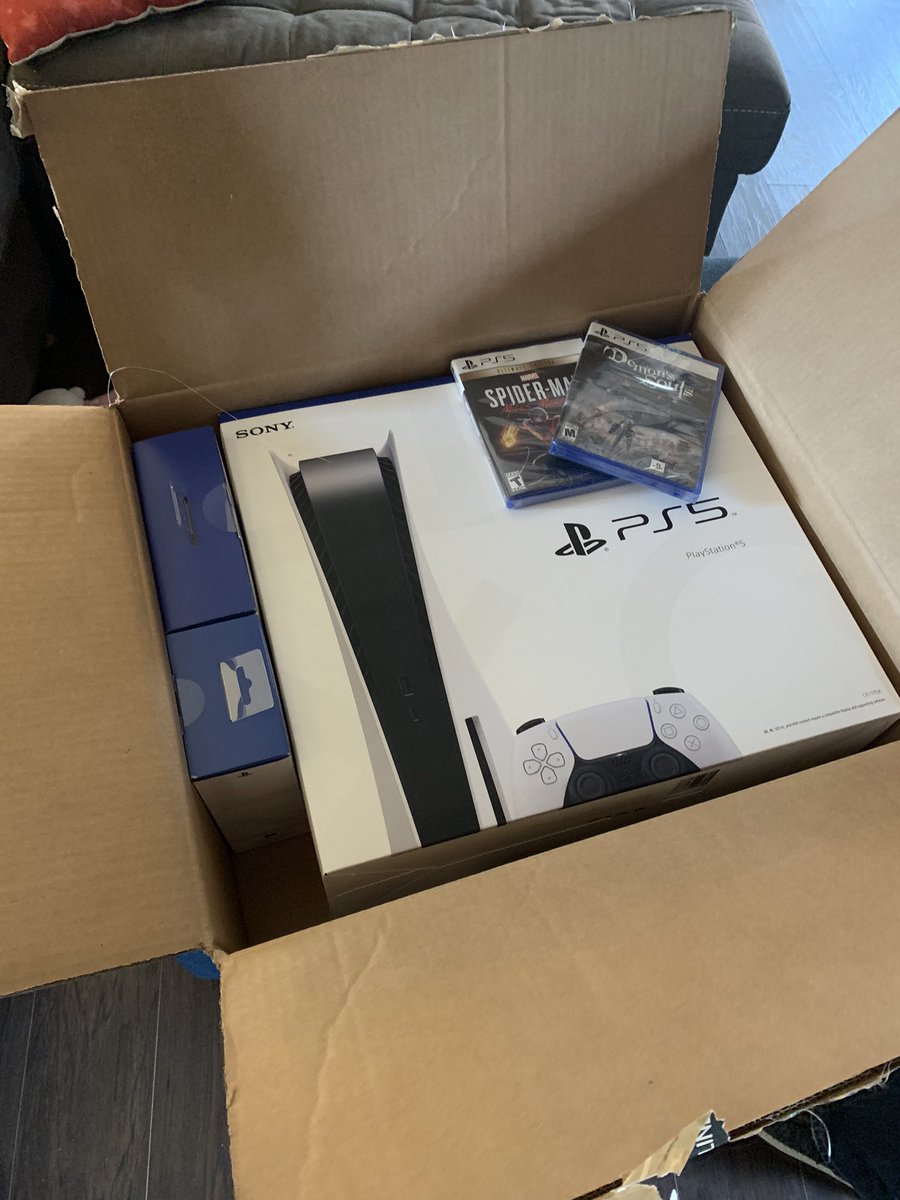k831mr's tweet photo. @PS5restocks_etc it's here!!!!!!!!!!!!!!! Thank you so much for all of your help!!! https://t.co/vHMYrQAwep