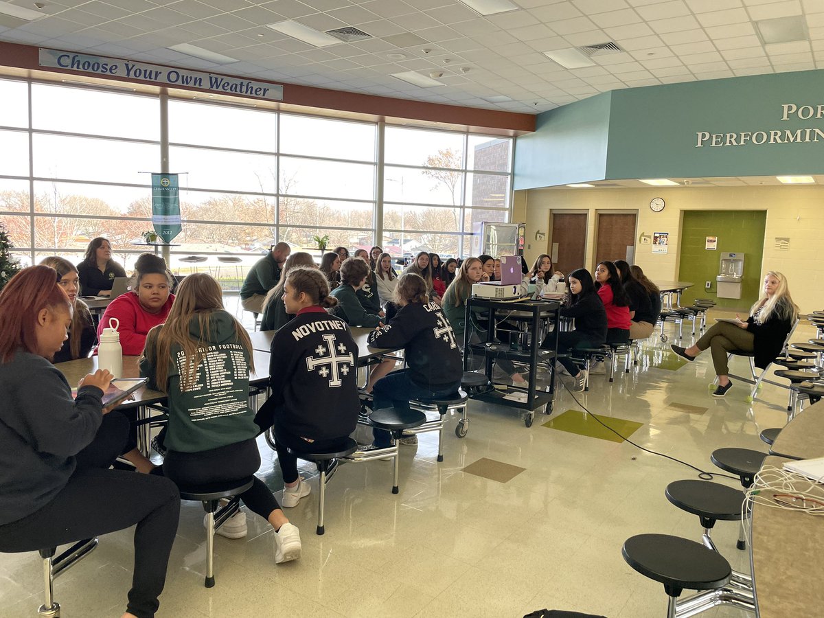 LighthouseChs's tweet photo. Our team spent the morning in an AMAZING session with our Leader in Me coach, Melissa Reade. We’re feeling energized for the rest of the school year and can’t wait to share our upcoming projects! @LeaderValley @ColumbusSailors @CVCS_Waterloo https://t.co/NGmDjiS2Ta