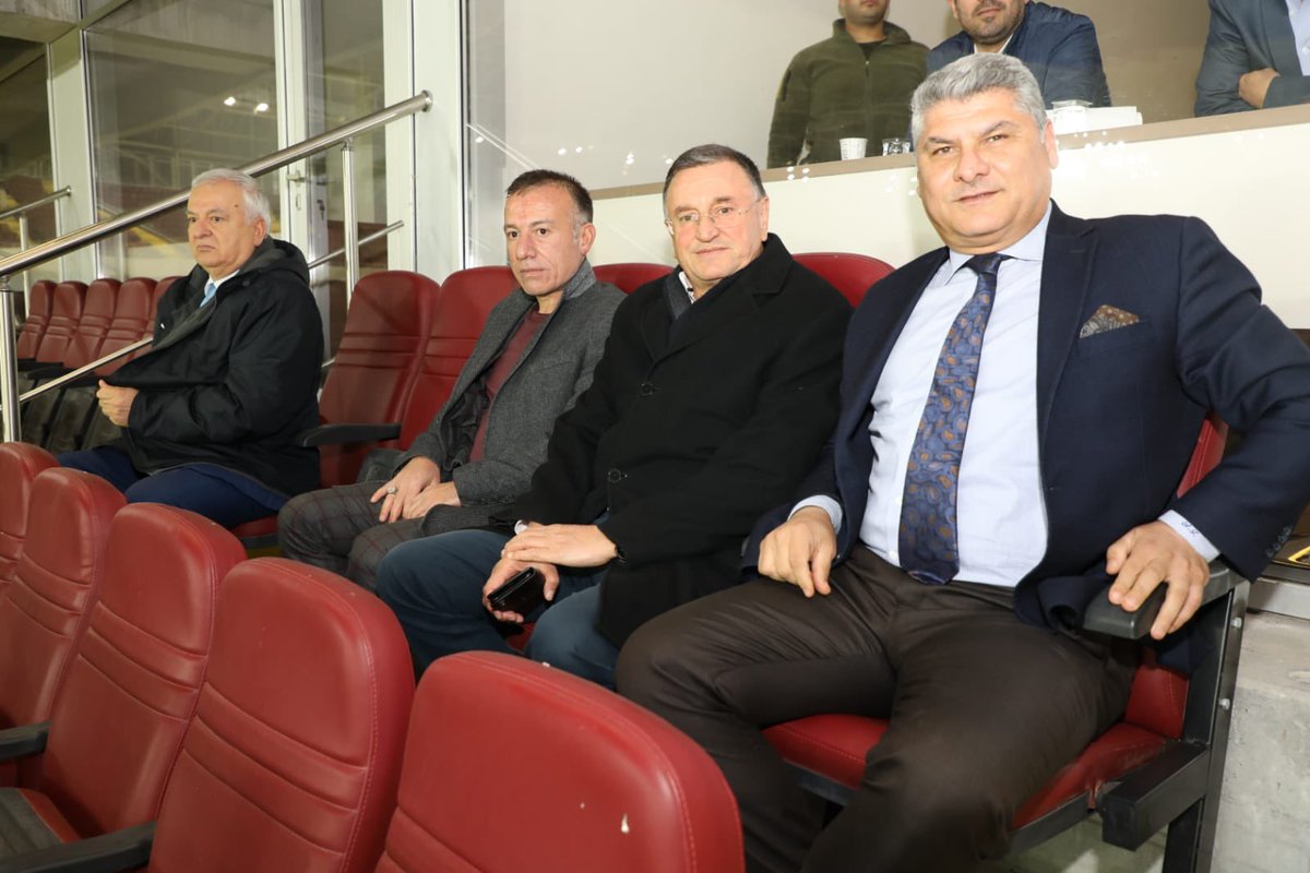 Lütfü Savaş