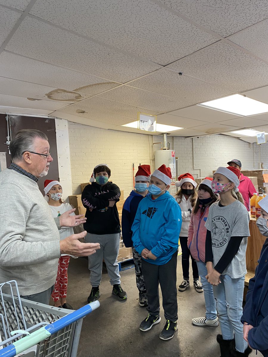 amyjohnthomas's tweet photo. I could not be more proud of S Ray Lowder’s Ambassador Club!  We enjoyed a morning volunteering within our community!  Woody provided a great history lesson and information about essential resources that Christian Ministries provides!  This group represented @NC_LCS well! https://t.co/Wkzt7RYwxi