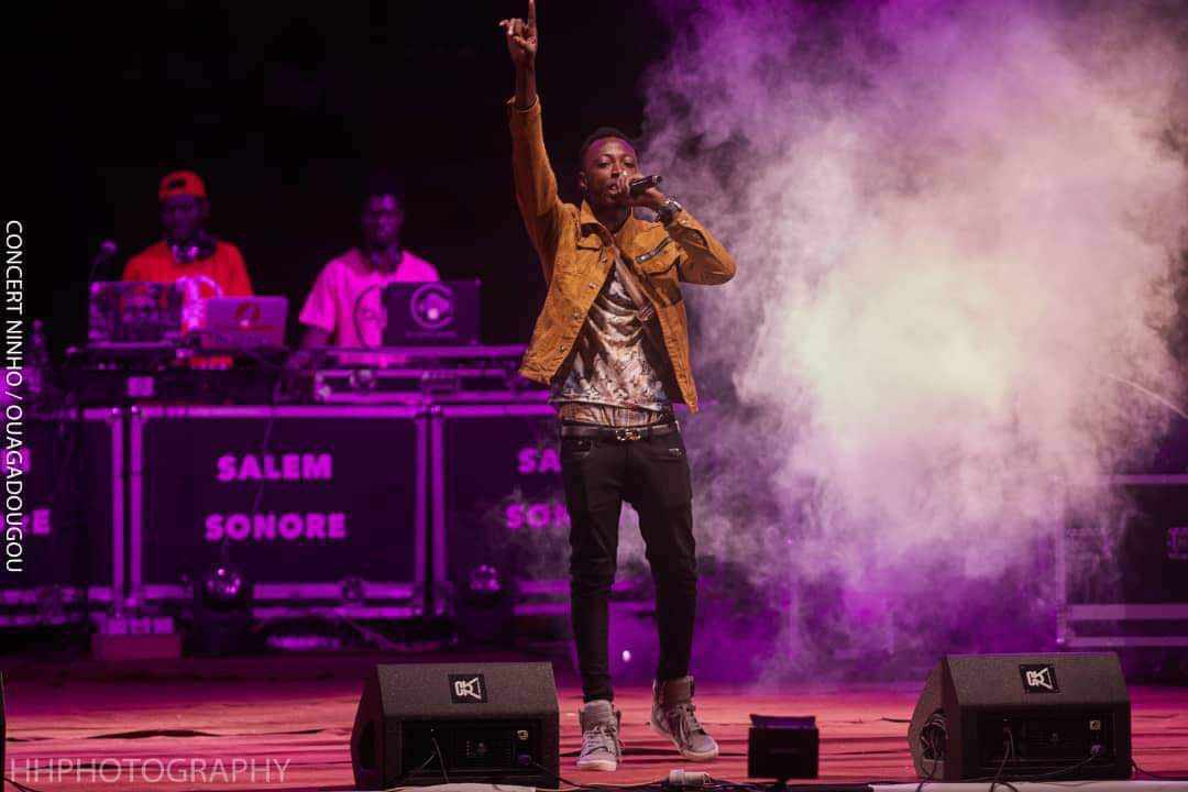 ChadrakLompo's tweet photo. Tond na yekb la YINGRI
#chachaboss #watimbo https://t.co/h7GKt8po1A